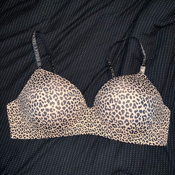 Victoria’s Secret T-shirt Lightly Lined Wireless Bra - Picture 1 of 3